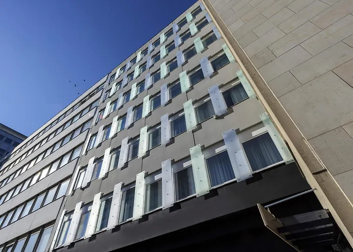 Greet Berlin AlexanderplatzSporthotels